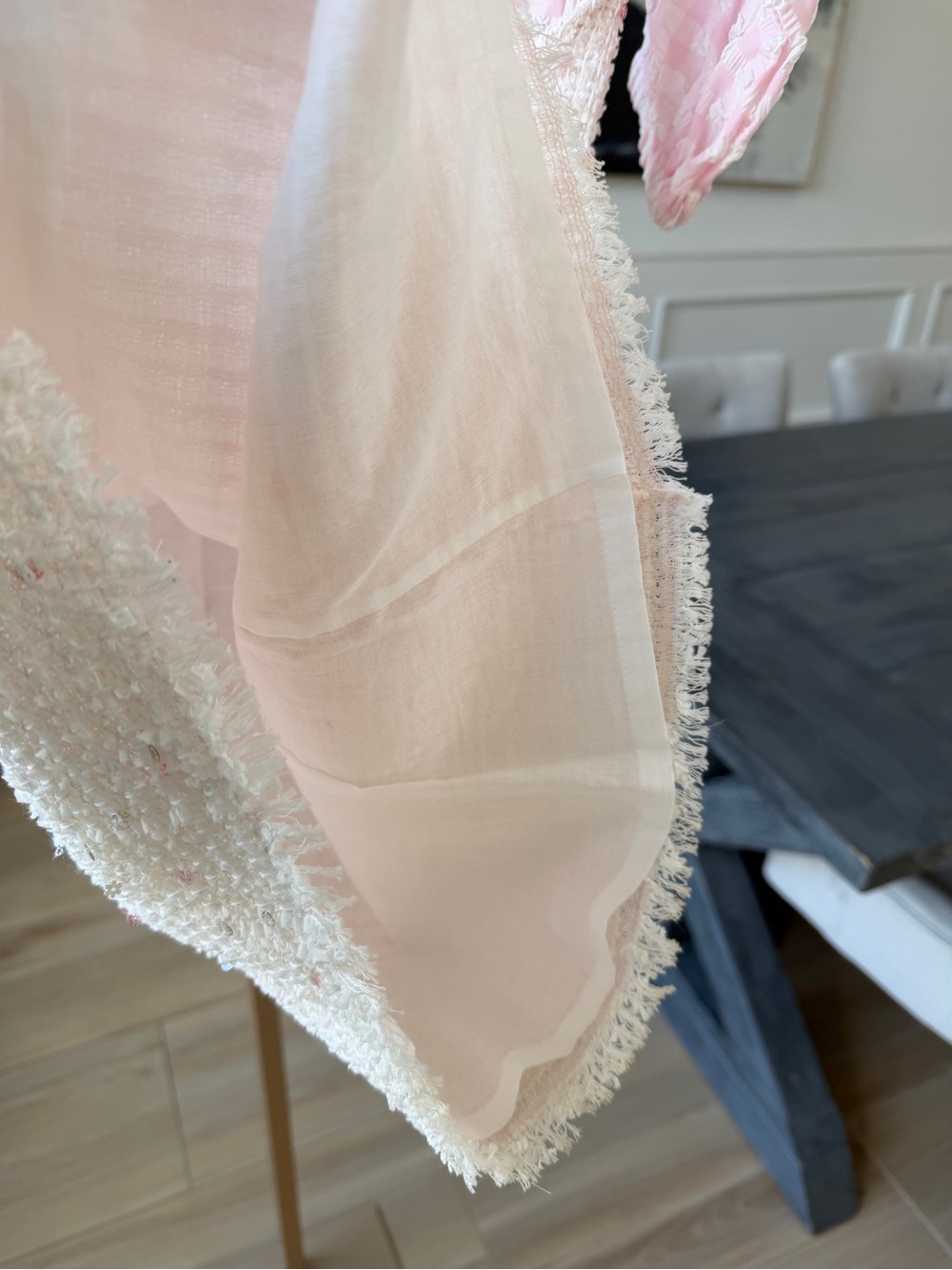 CHANEL Pink Seersucker & Tweed Mini Dress
Size FR 36 / US 4 - Picture 10 of 12